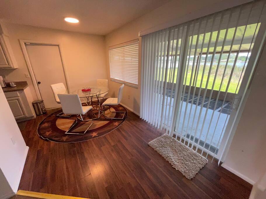 Lakeside Retreat - 3 Bedroom, 2 Bathroom House By The Lake Lakeland Exteriér fotografie